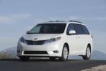 Toyota Sienna LE 2010 года